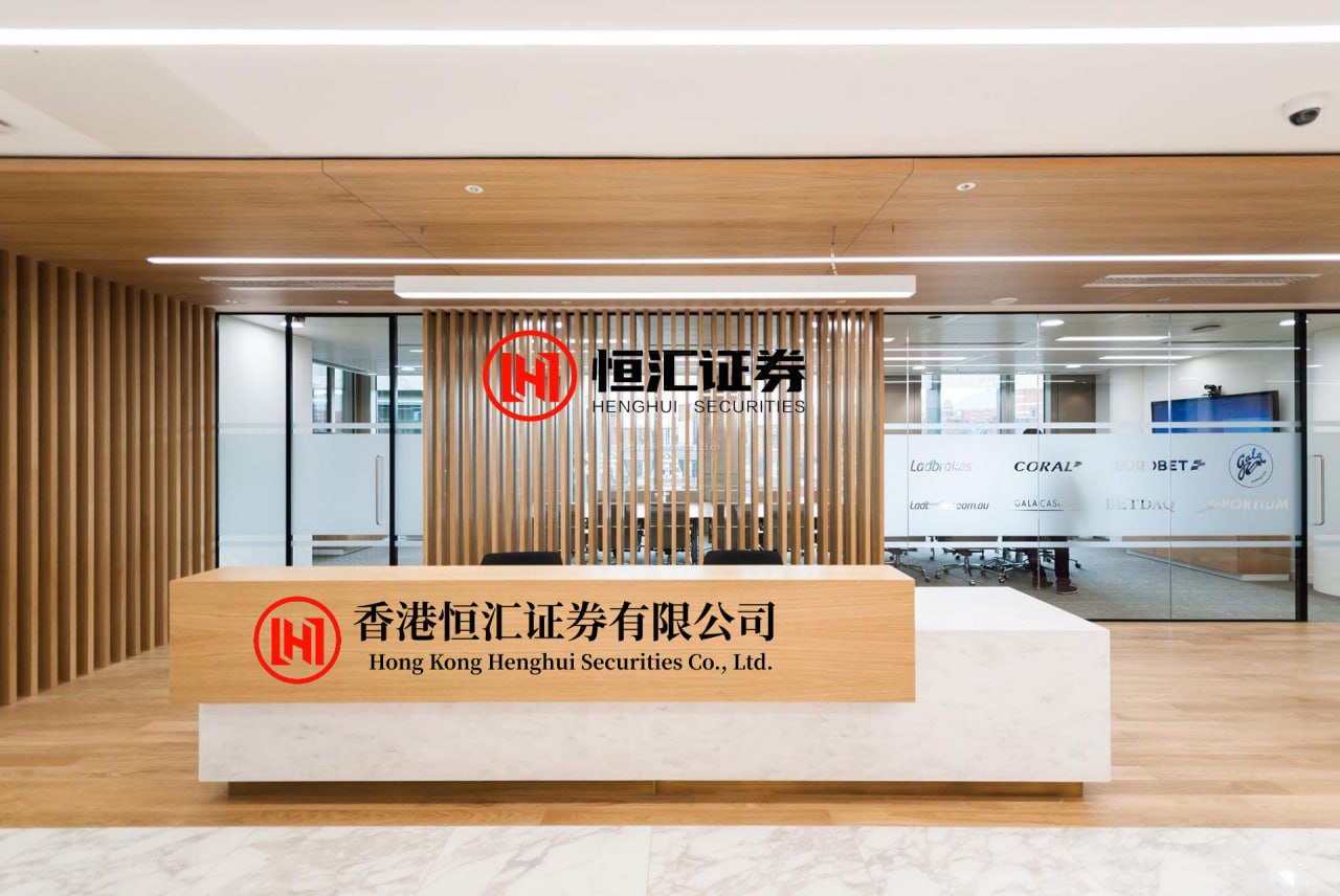 互盈在线 泽连斯基：愿与特朗普和普京会面 但不去莫斯科
